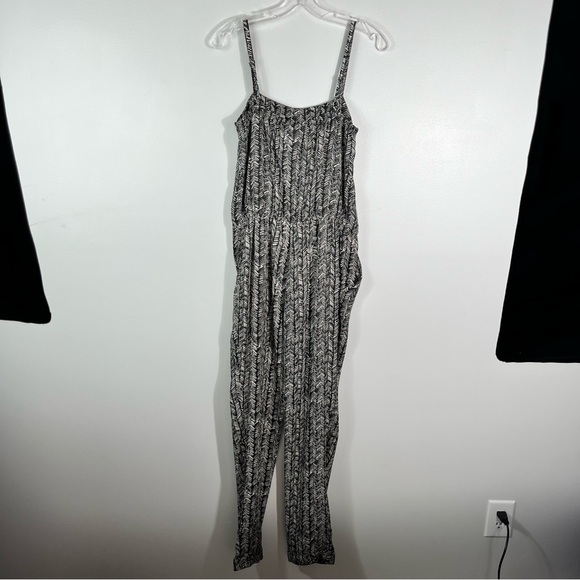 Loft Black & White Pattern Lightweight Jogger Leg Tank Top Jumpsuit Romper XS - Picture 5 of 6
